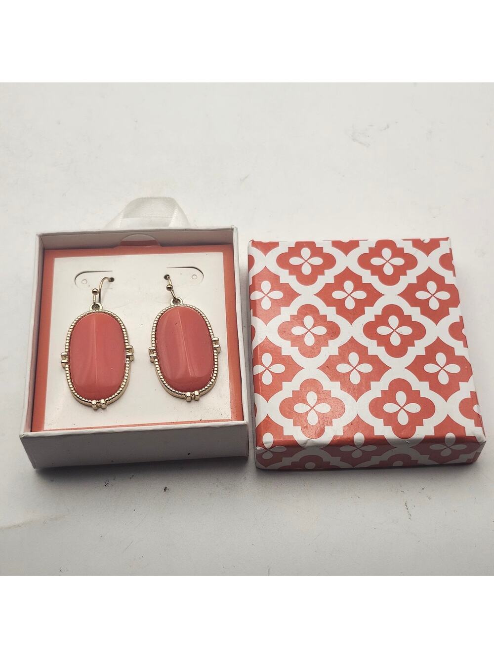 Coral Pink Oval Acrylic Dangle Earrings Gold Tone Fishhook Costume Boxed Pair